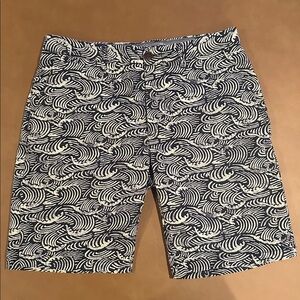 H&M Navy and White Wave Patterned Flat Front Shorts